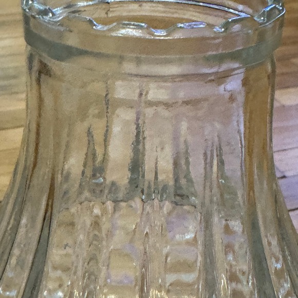 Vintage Clear Glass Kerosene Oil Lamp Diamond Point Ribbed Swirl Lamp - Picture 3 of 9